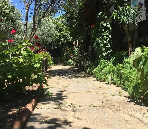 Umut & Beach Selimiye Гостевой дом